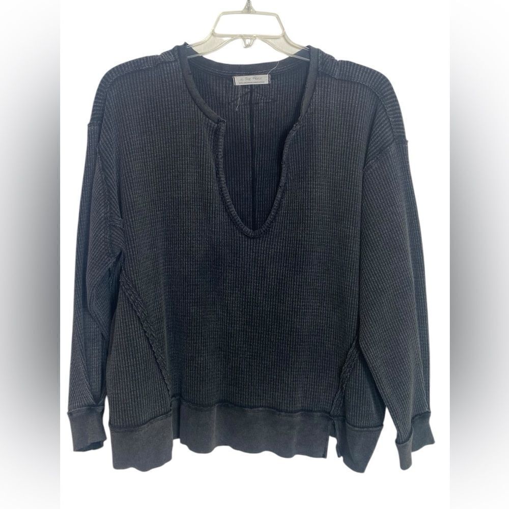 Free People S oversized charcoal gray pull over casual long sleeve boho